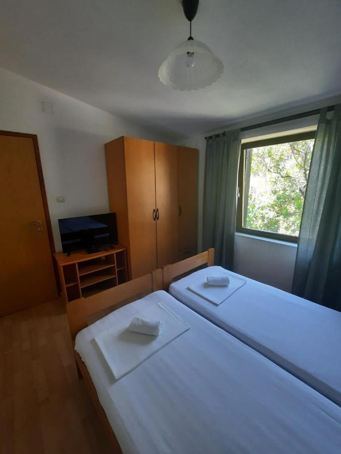 Apartments Keti Pag Town Extérieur photo